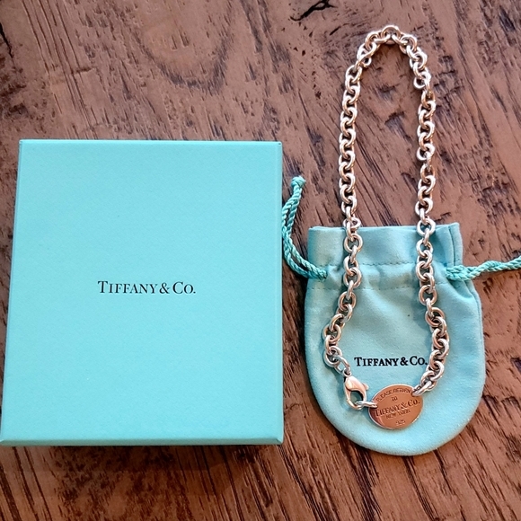Tiffany & Co. Jewelry - Tiffany & Co Authentic Return to Tiffany Oval Tag Silver Chain Necklace ✨️